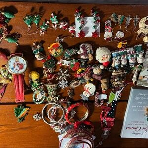 Festive Christmas Brooch Set